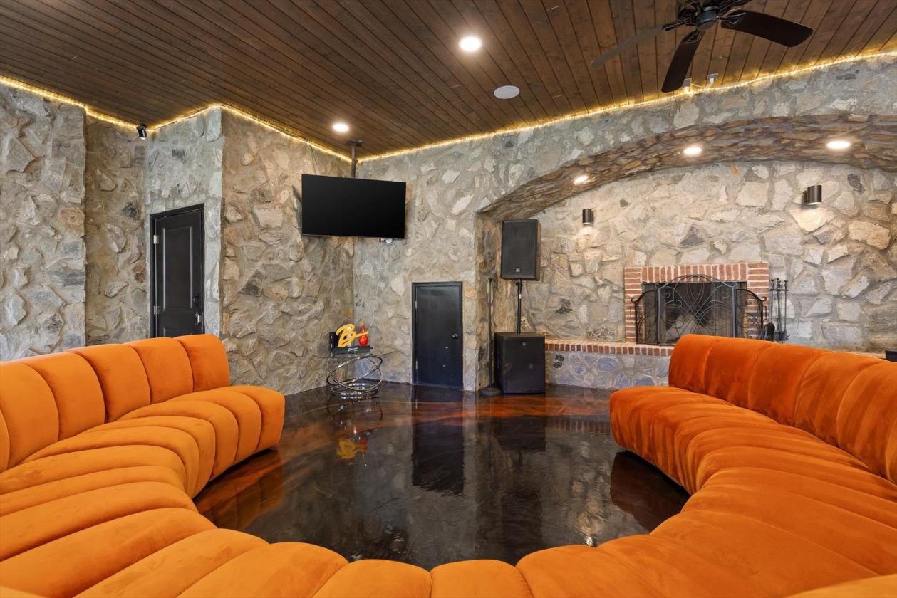 Welcome Home to 135 Stillwater Road! - photo 25
