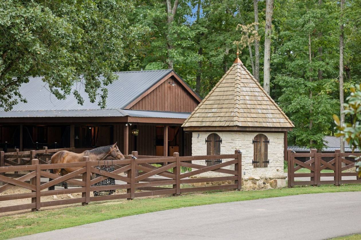 Cortina Farms: 120-Acre Equestrian & Event Estate - photo 23