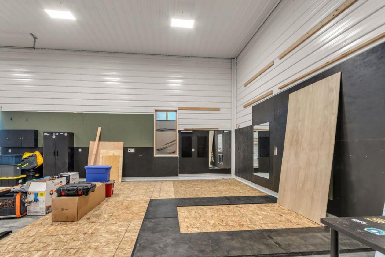 Barndominium with Endless Beartooth Mountain Views - photo 14