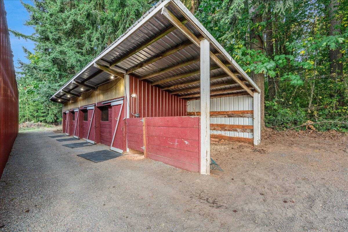 Gorgeous (dividable) 10 acre property with arena! - photo 21