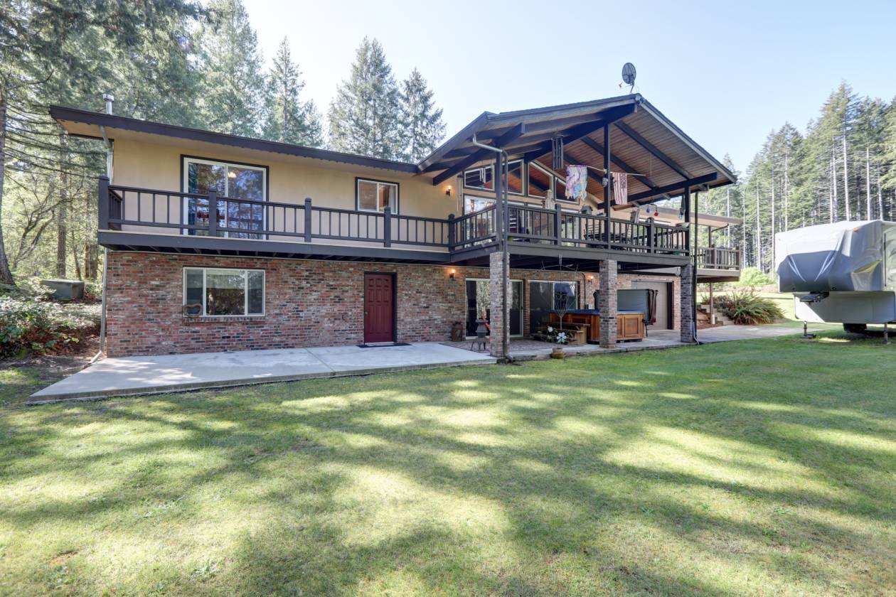 Horse Property for sale.