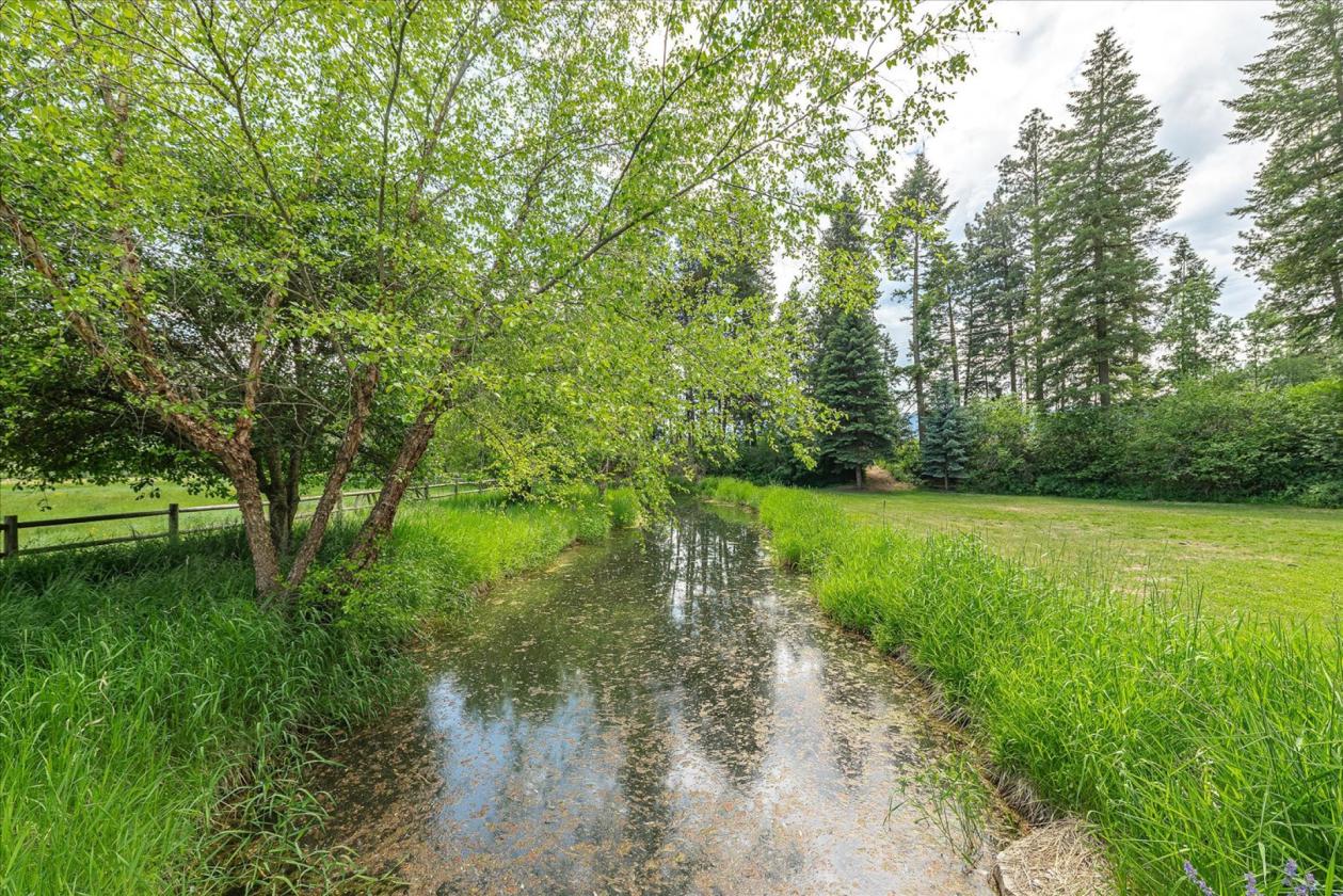 One-of-a-kind Custom Home! 16+ Acres on Mill Creek - photo 13