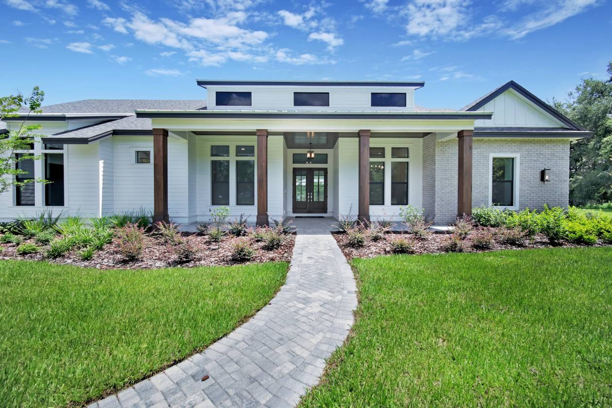 Horse Property for sale.