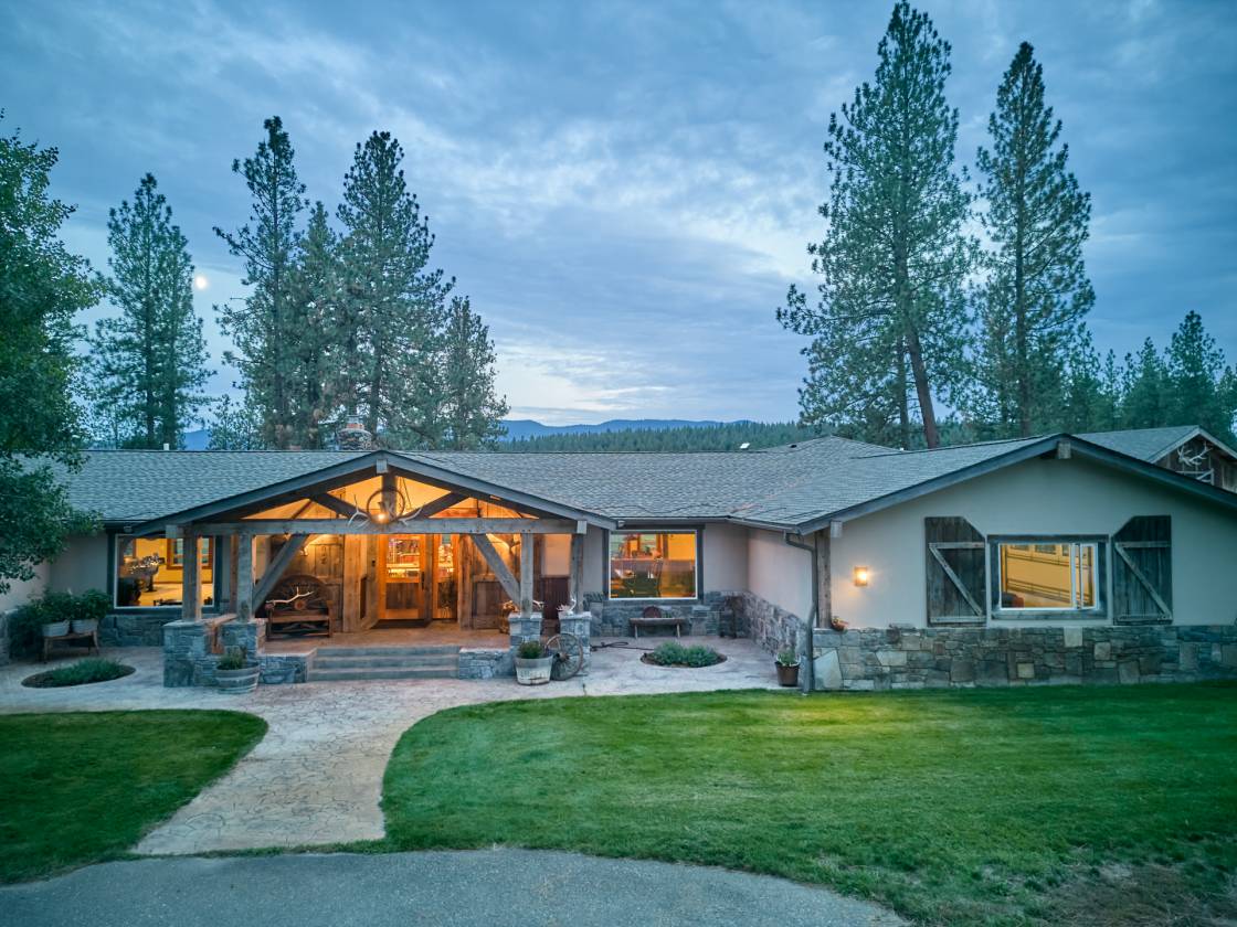 Horse Property for sale.