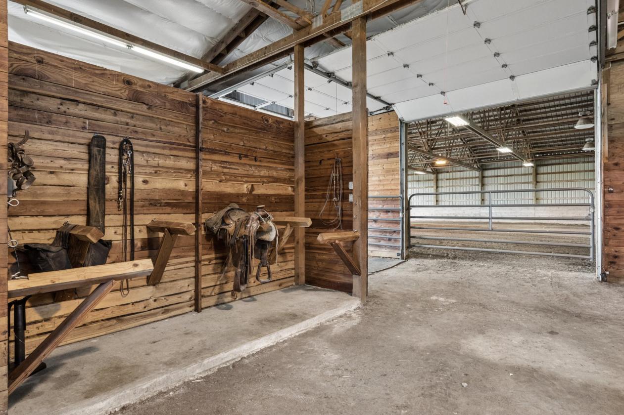 Modern Country Living Meets Equestrian Excellence - photo 27