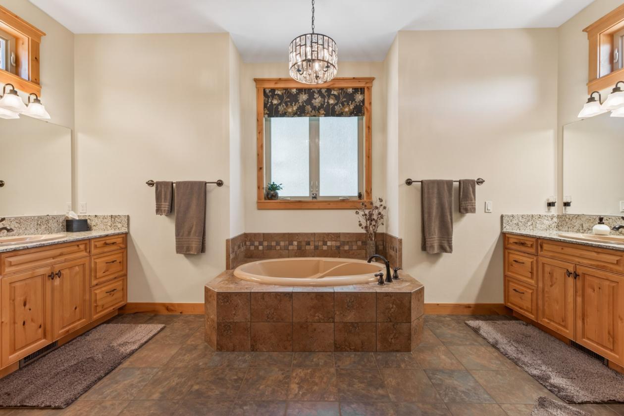 Luxury 25-acre Horse Property - photo 7
