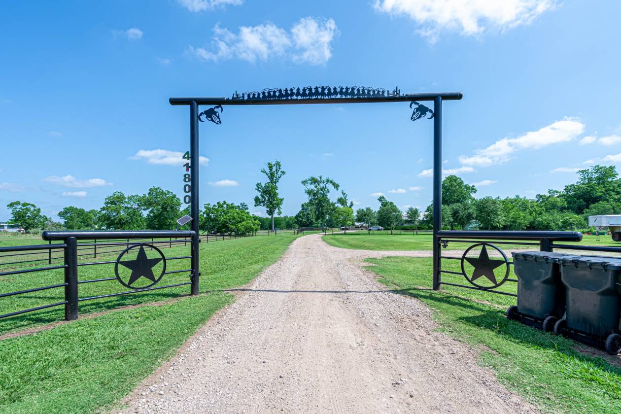 Horse Property for sale.