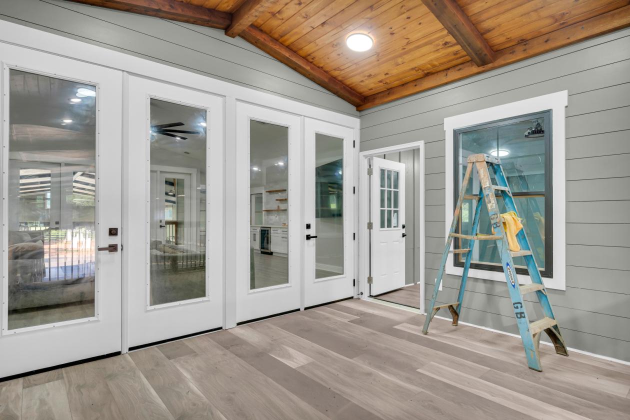 Luxury 79-Acre Horse Farm with 24-Stall Barn - photo 26