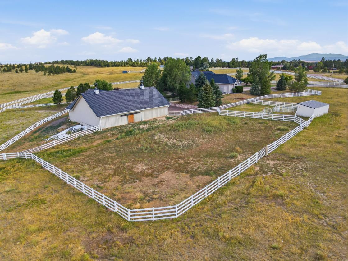 Custom 13.53 Acre Horse Property - photo 28