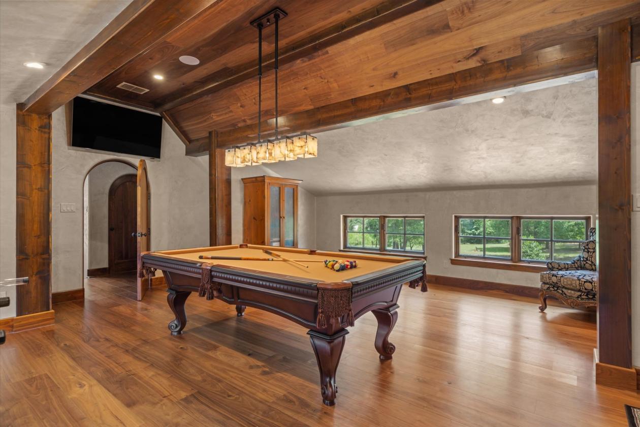 ONE OF THE FINEST ESTATE COMPOUNDS - photo 22