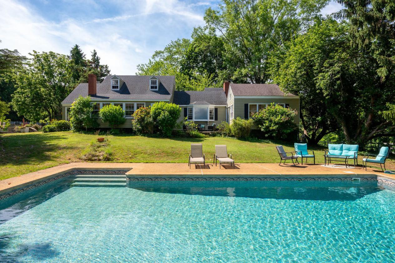 Stunning 30 Acre Horse Farm near Charlottesville - photo 16