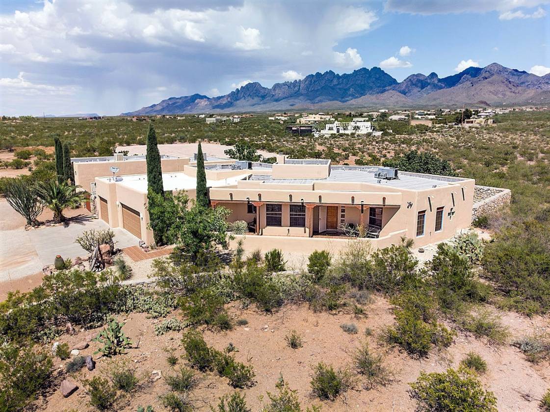 Unique Horse Property at the Foothill of the Organ Mountains... Las