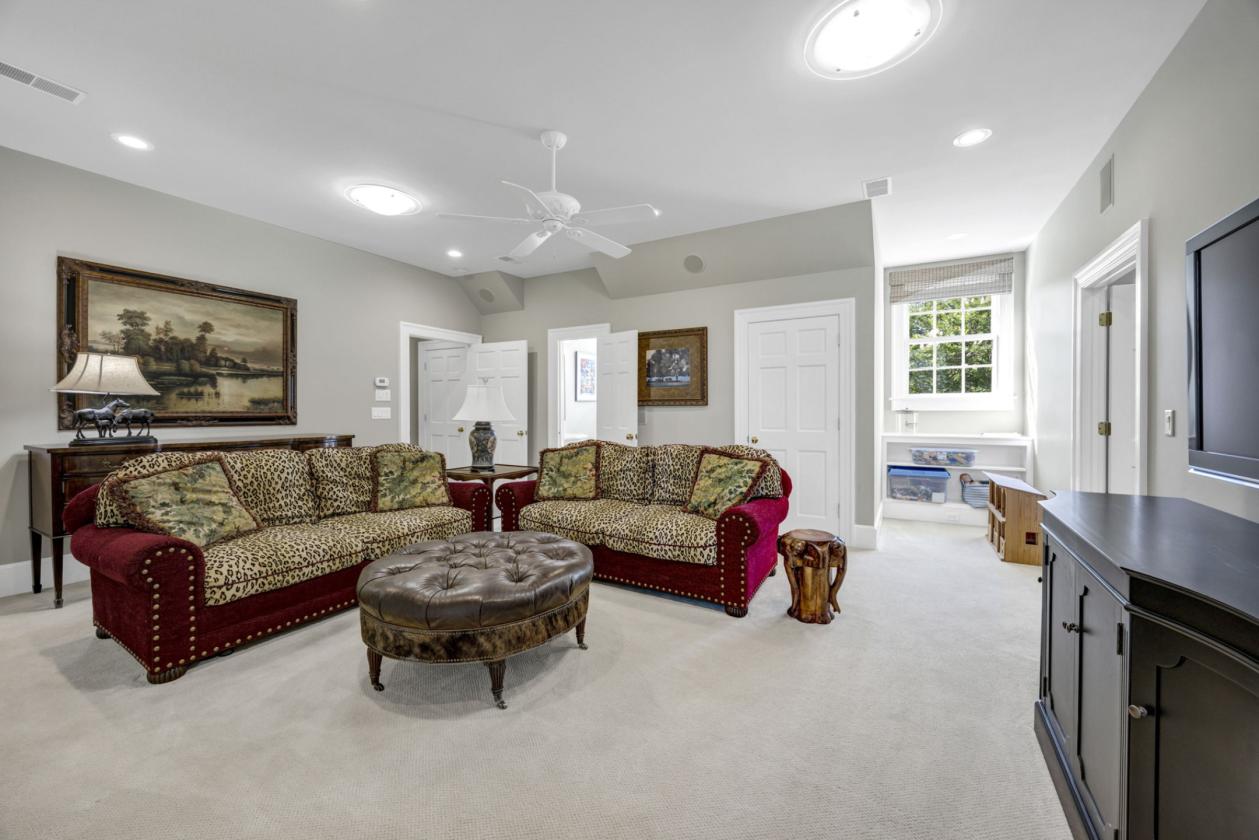 20+ acre estate with horse property potential - photo 22