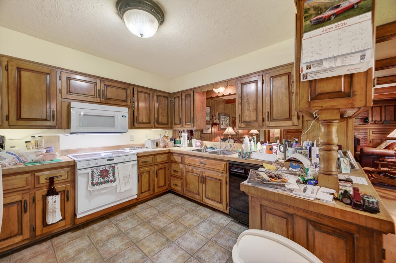 Luxury 227 Acre Horse Property - photo 20