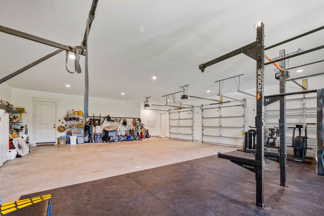 Modern Farmhouse with 3 Stall Barn on 20 Acres - photo 26