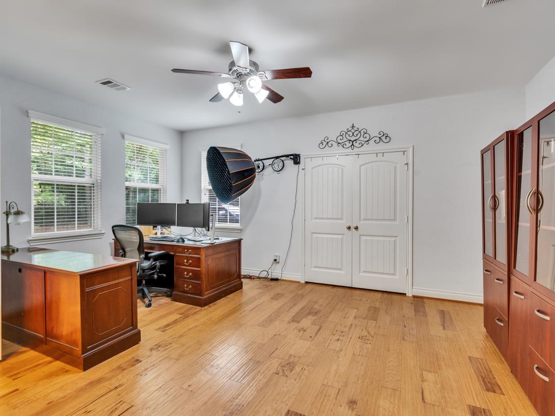 Turn-Key Equestrian Retreat on 8-Acres - photo 17