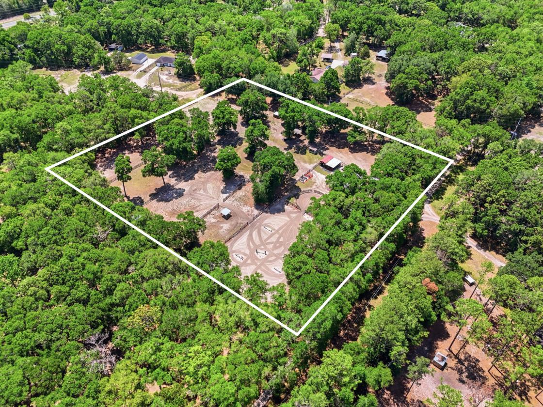 5.89-Acre Farm with 6-Stall Center-Aisle Barn - photo 30
