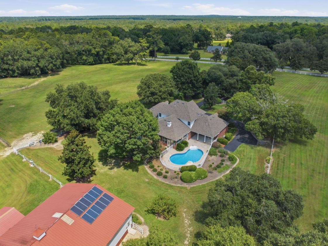 A Rare Equestrian Estate Designed for Horse & Home - photo 6