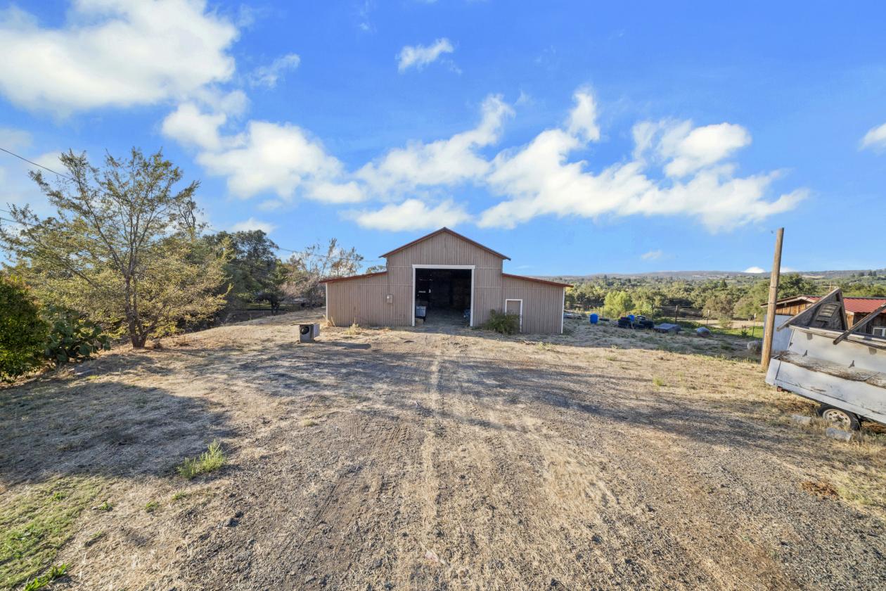 16 Acre Ranch with a View! - photo 27
