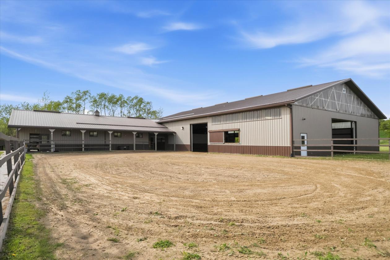 Luxury Equestrian Estate w/ Indoor & New Outdoor - photo 15