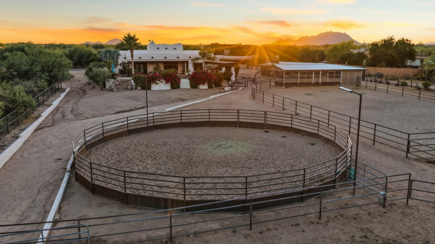 Refined Equestrian Estate - photo 30