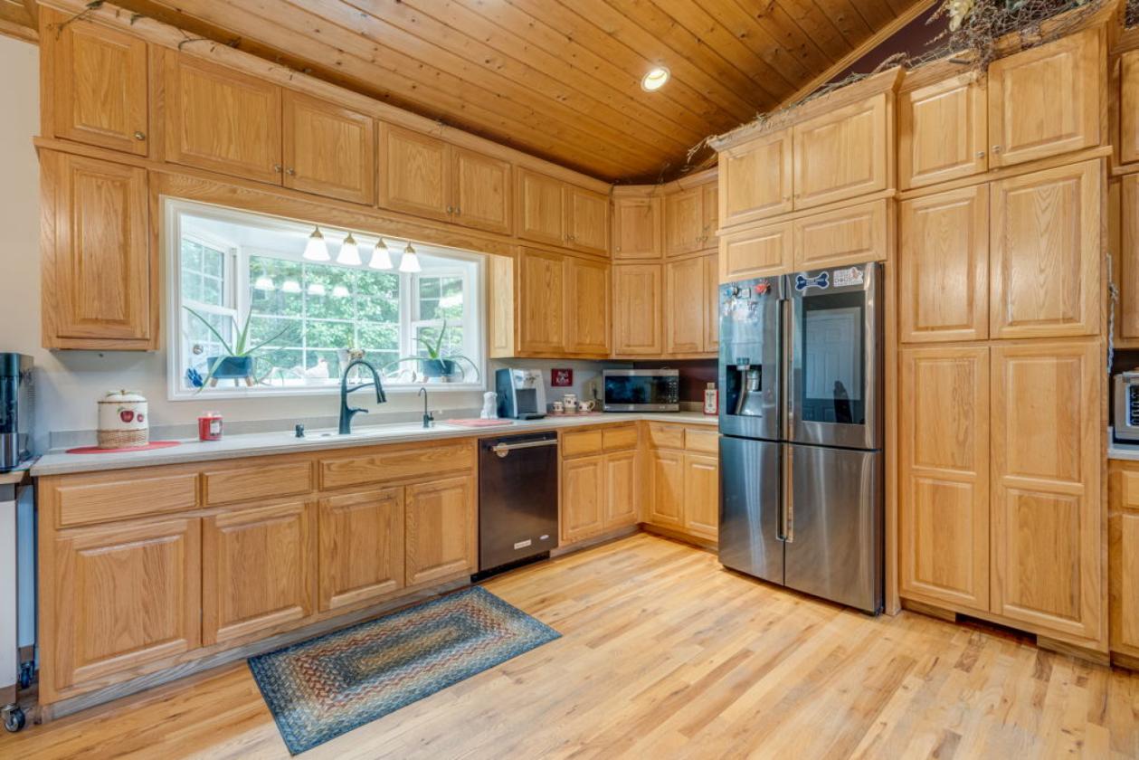 Mountain Home with Horse Barn and 5 Acres - photo 5