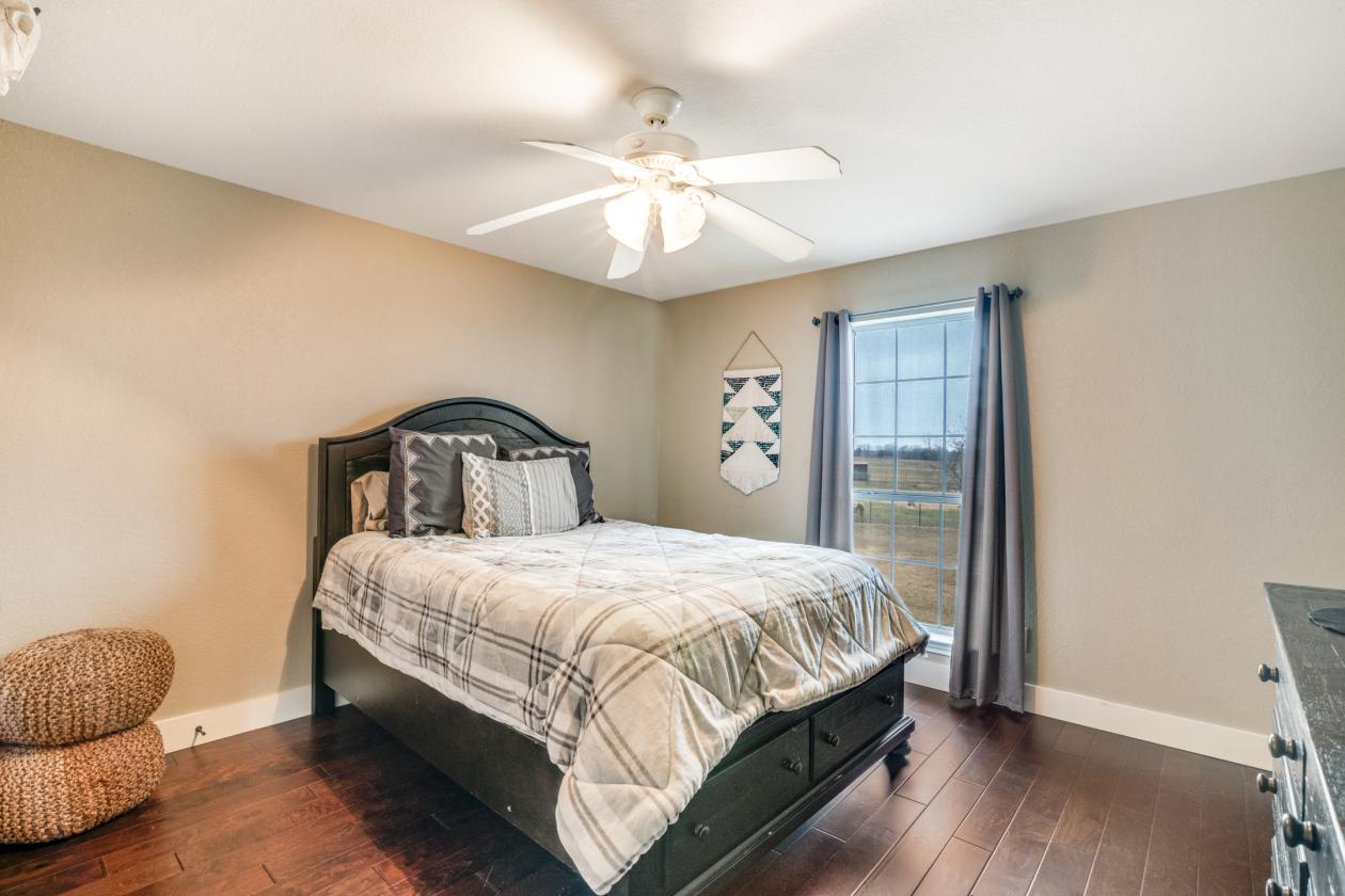 Gorgeous home on 23+ acres, ready for your horses. - photo 19