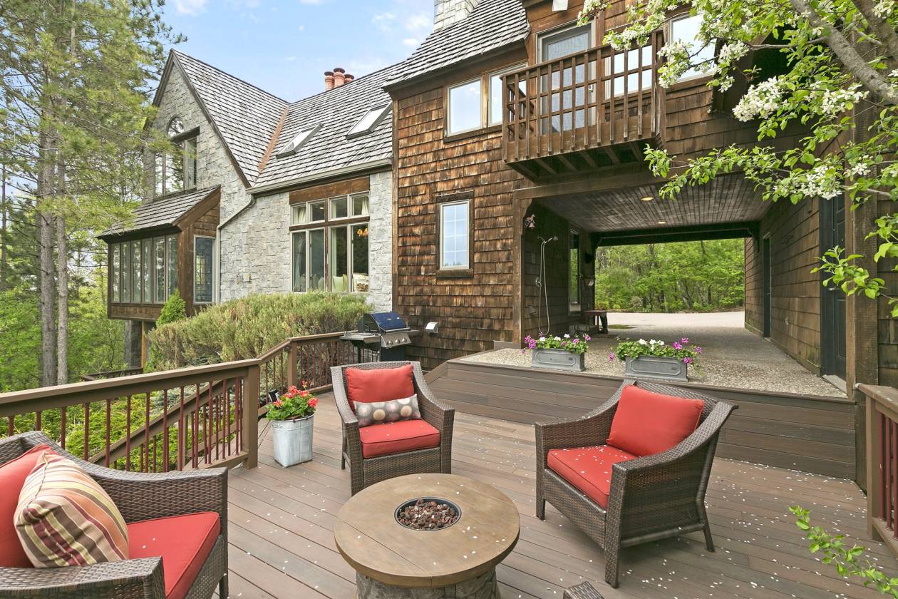 Luxury Eagan, MN Equestrian Estate surrounded by 122 Acre Patrick