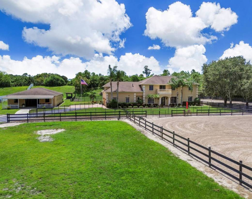 Horse Property for sale.