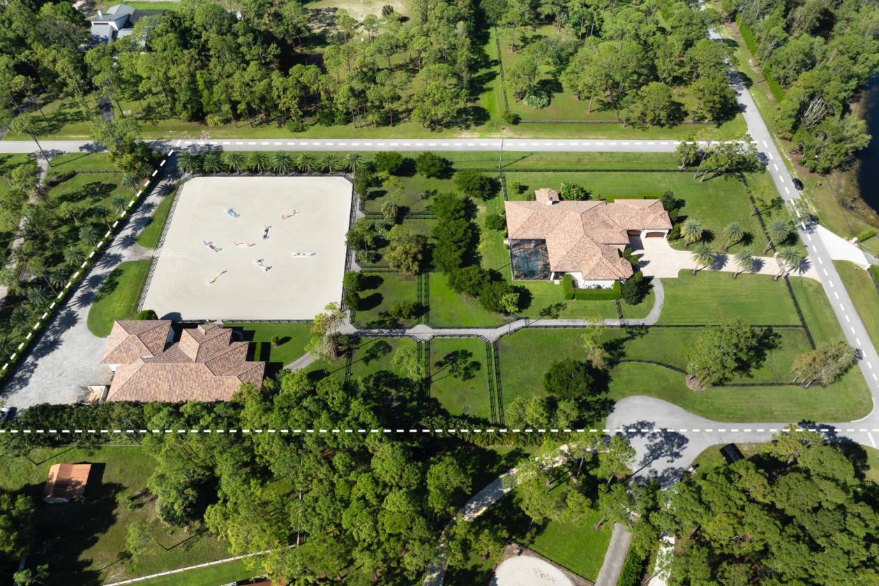 Custom Built Luxury Equestrian Estate with Stables - photo 3