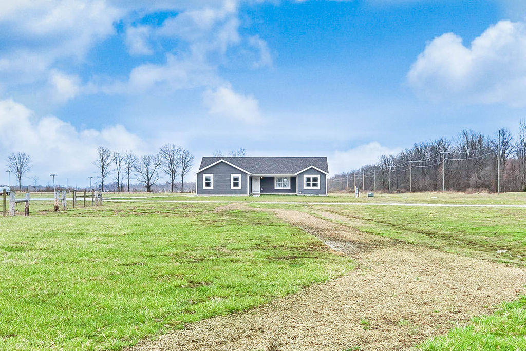 19.86 +/ Acres, Two Homes, Multiple Out Buildings, and a... Mount