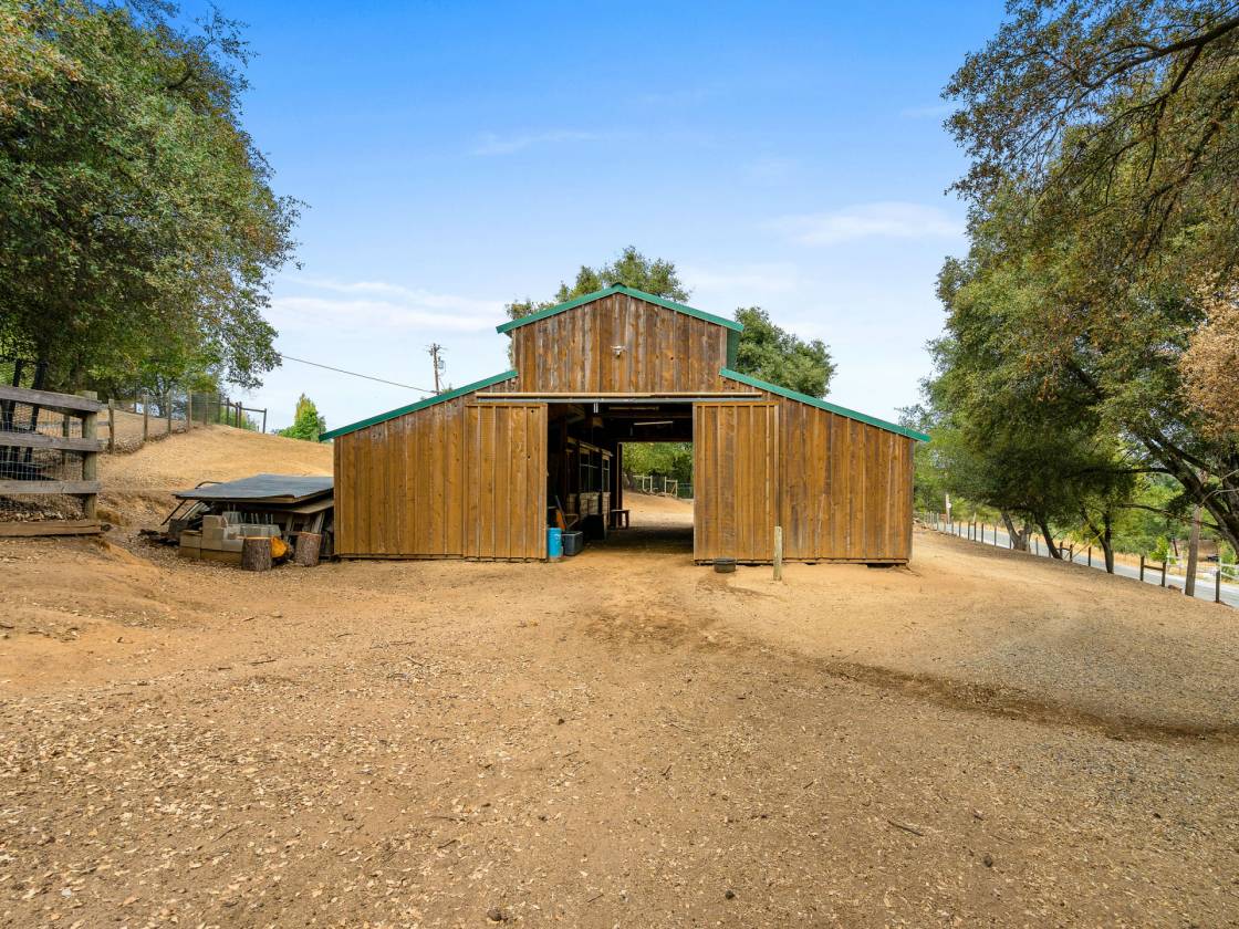 Horse Property for sale.