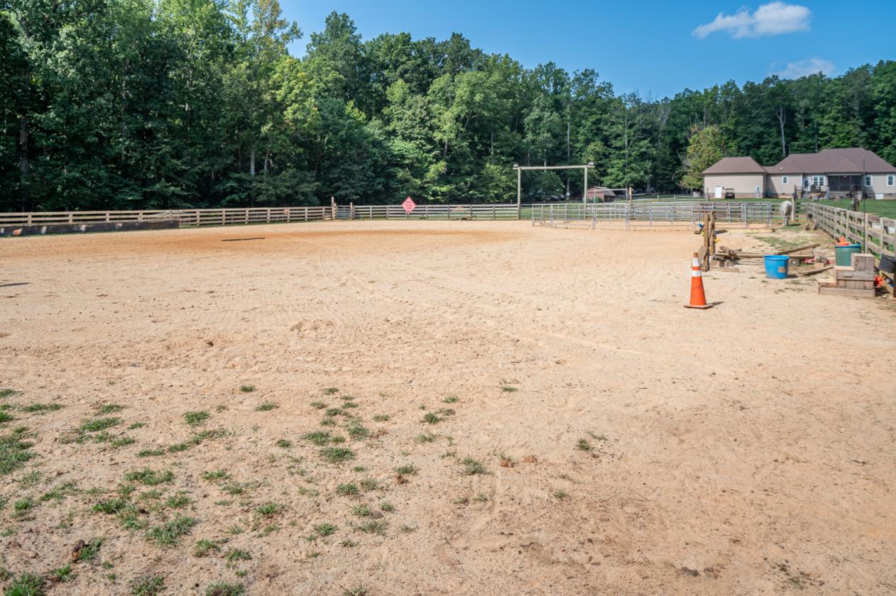 Must SEE Equestrian Property on 25+ acres - photo 23