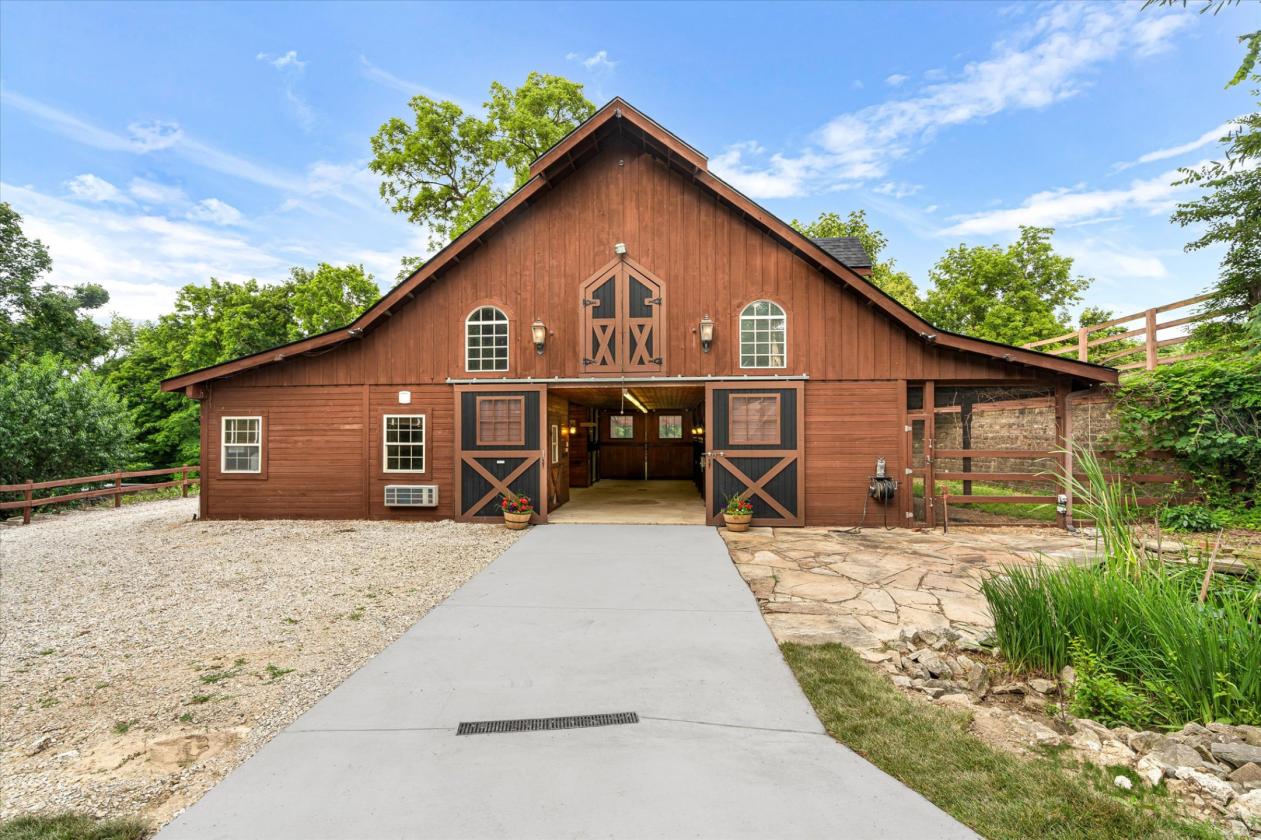 One-of-a-kind, GATED, EQUESTRIAN PROPERTY! - photo 5