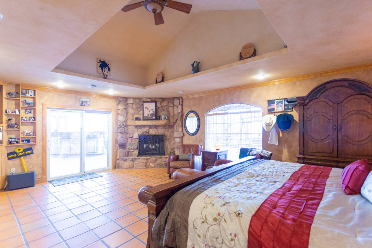 Double Eagle Ranch. Home of Kentucky Derby winner "Mind That... Roswell, Chaves County, New