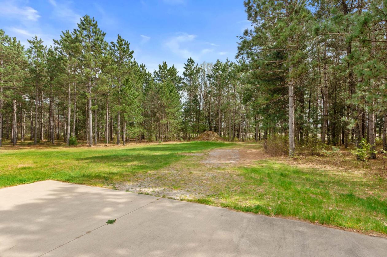 Classic log home on 23 gorgeous wooded acres! - photo 22