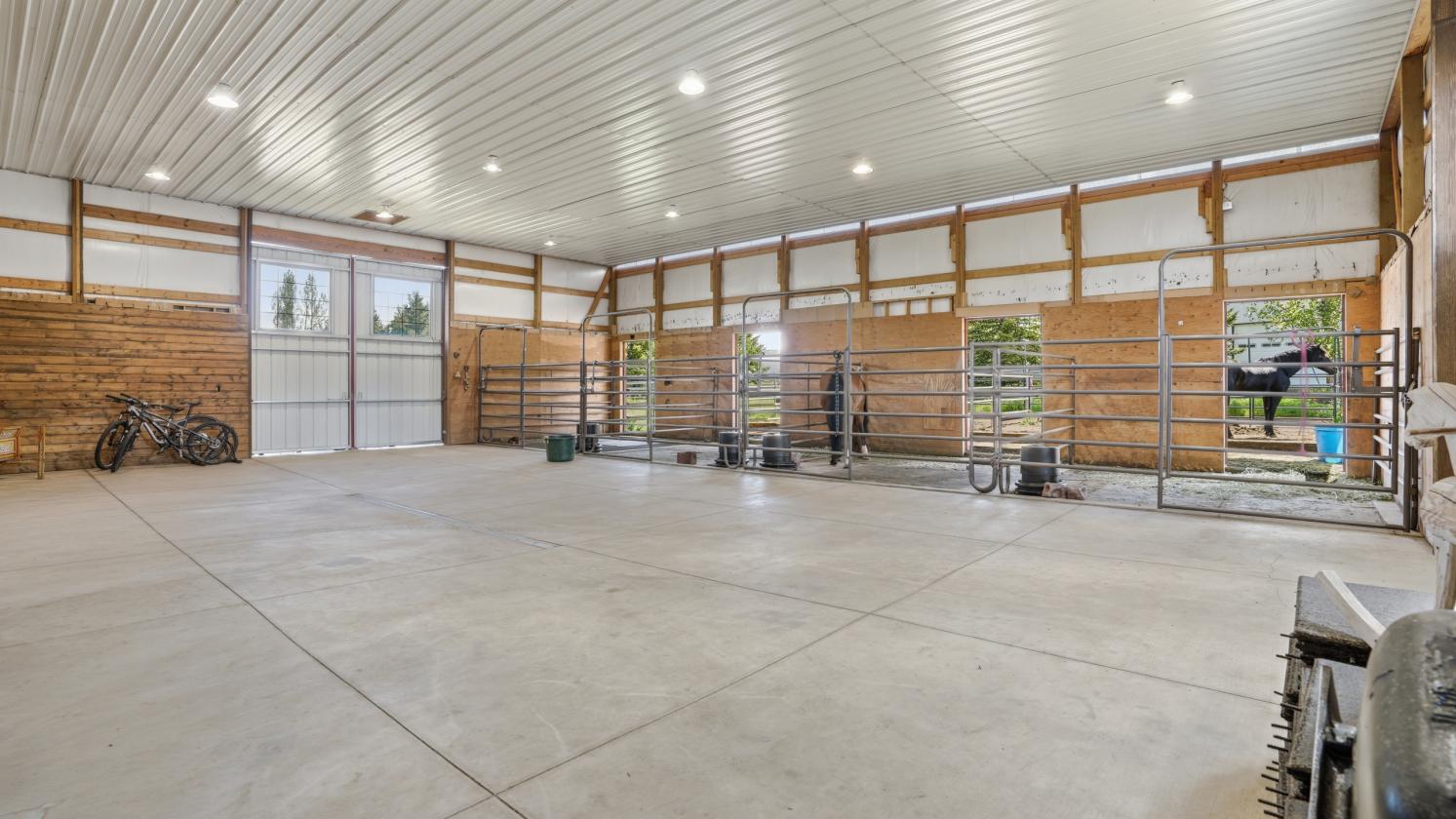 Amazing horse property - photo 28