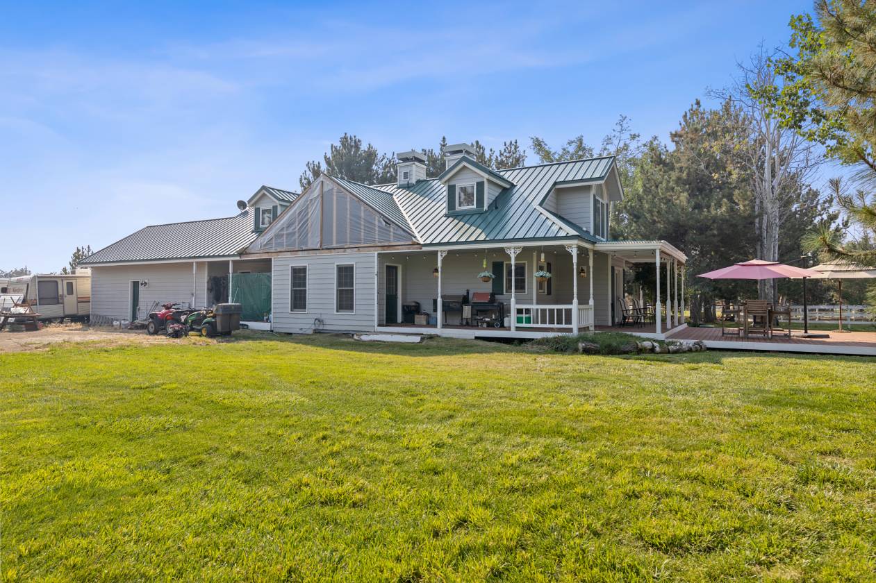 Horse Property for sale.