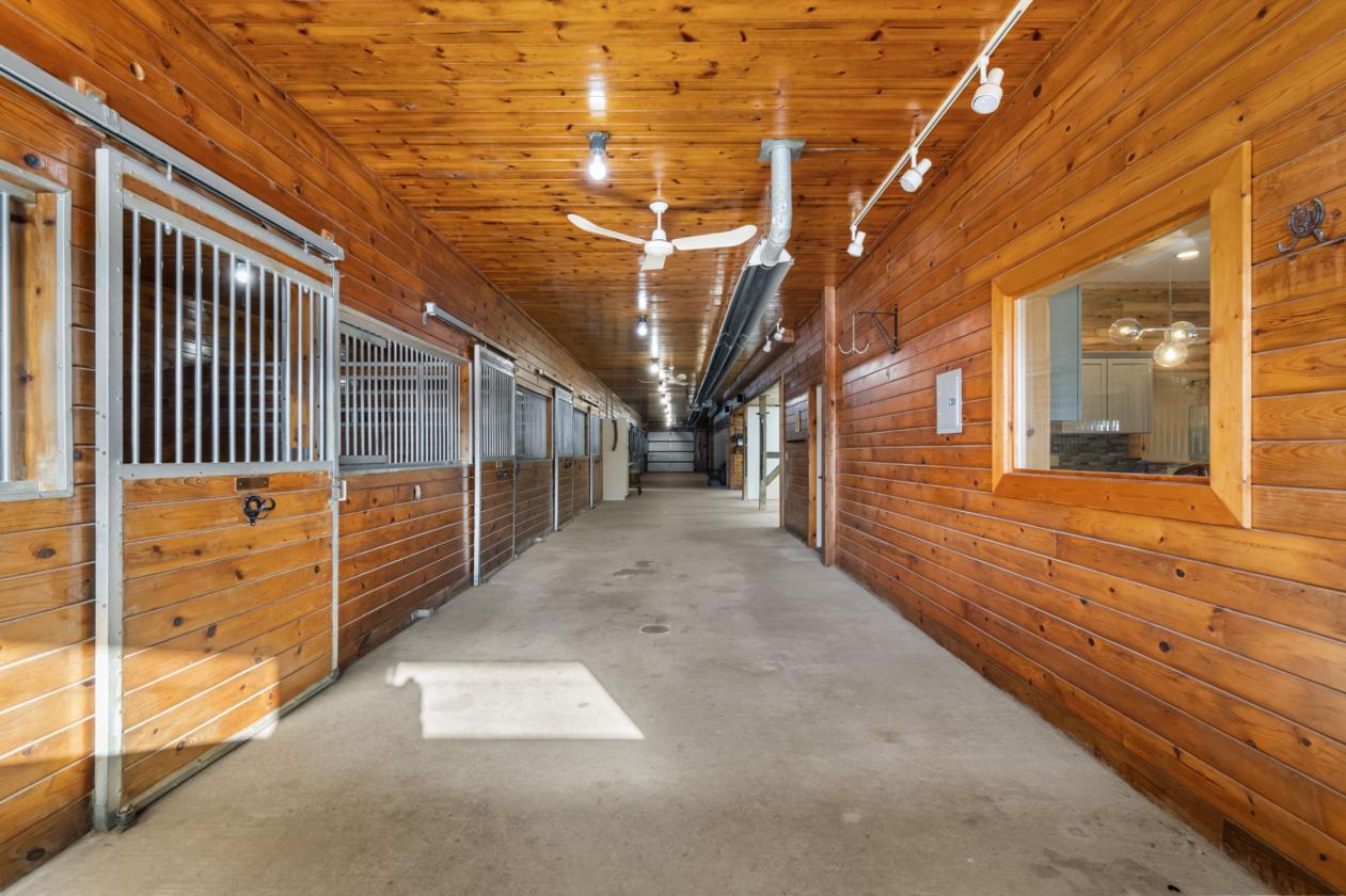 180 ACRE EQUESTRIAN ESTATE WITH PRIVATE LAKE! - photo 17
