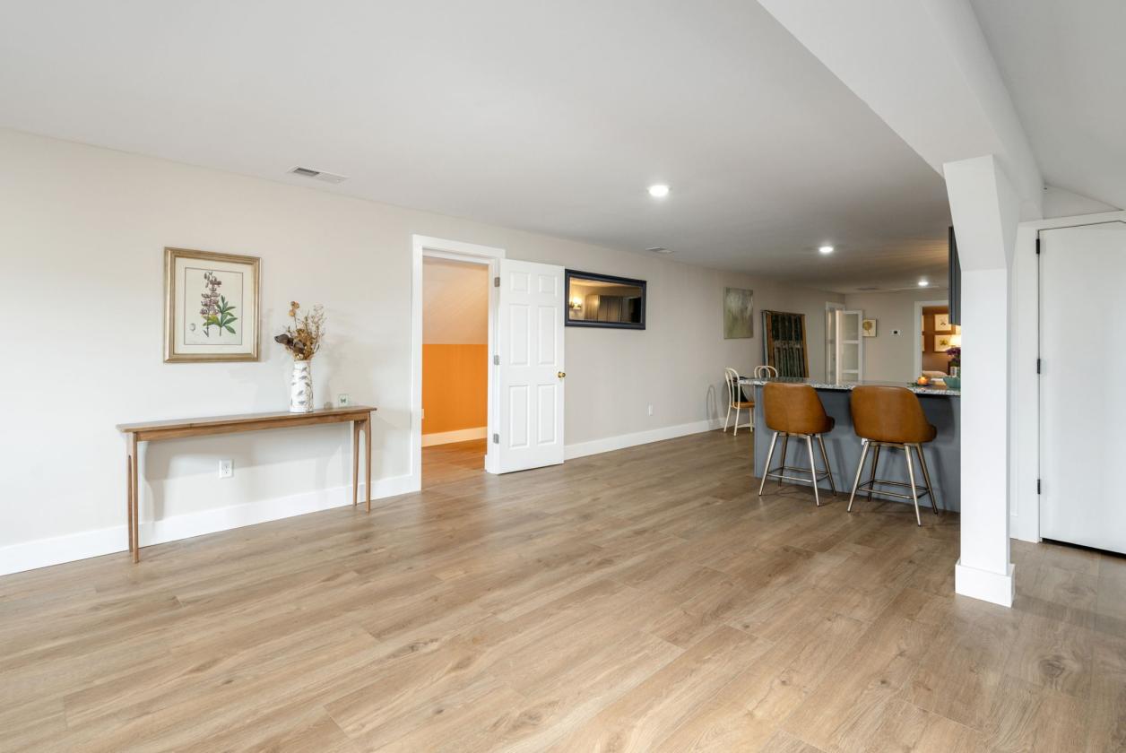 8 Stall Equestrian Farm & Training Facility - photo 11