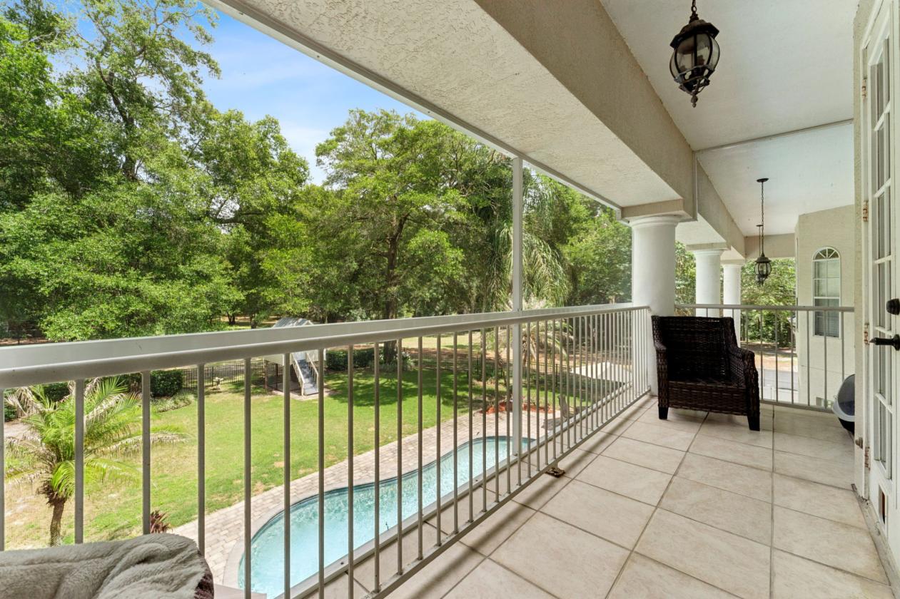 Equestrian Living on 10 Private Gated Acres - photo 18