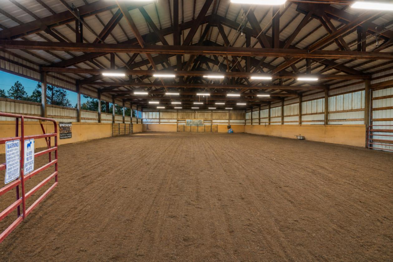 Spectacular Horse Facility near Sisters - photo 6