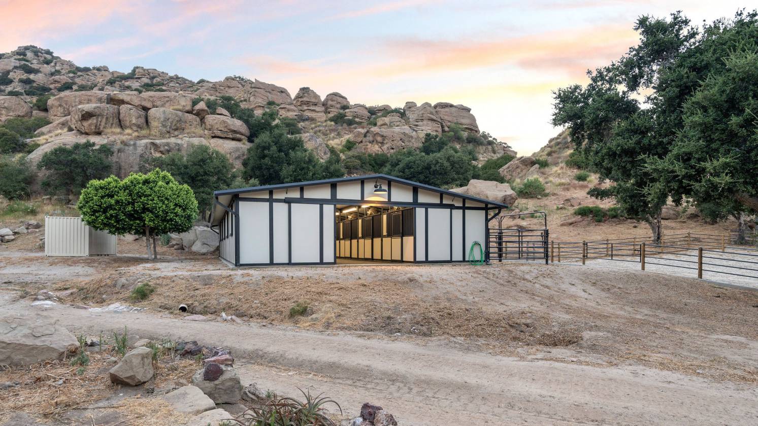 Serene 8-Acre Equestrian Retreat - photo 23