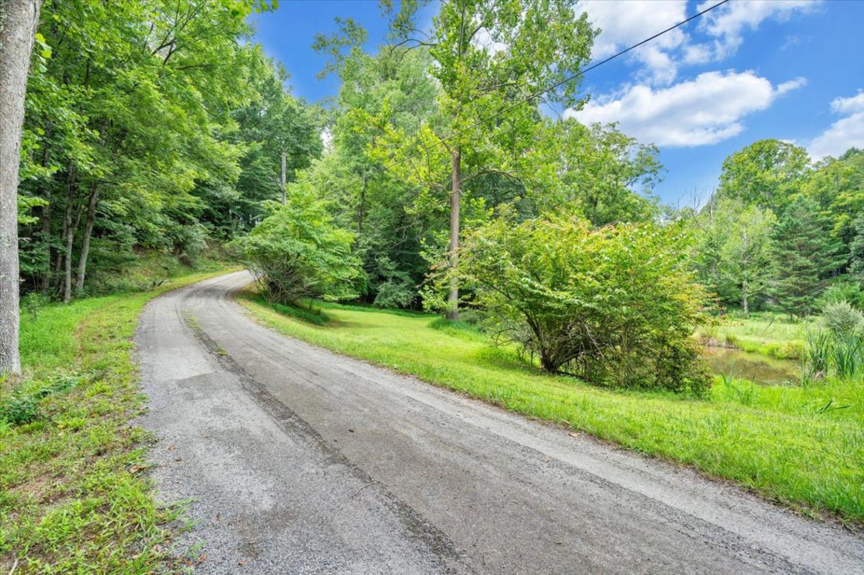 Private Setting Horse Farm - photo 25