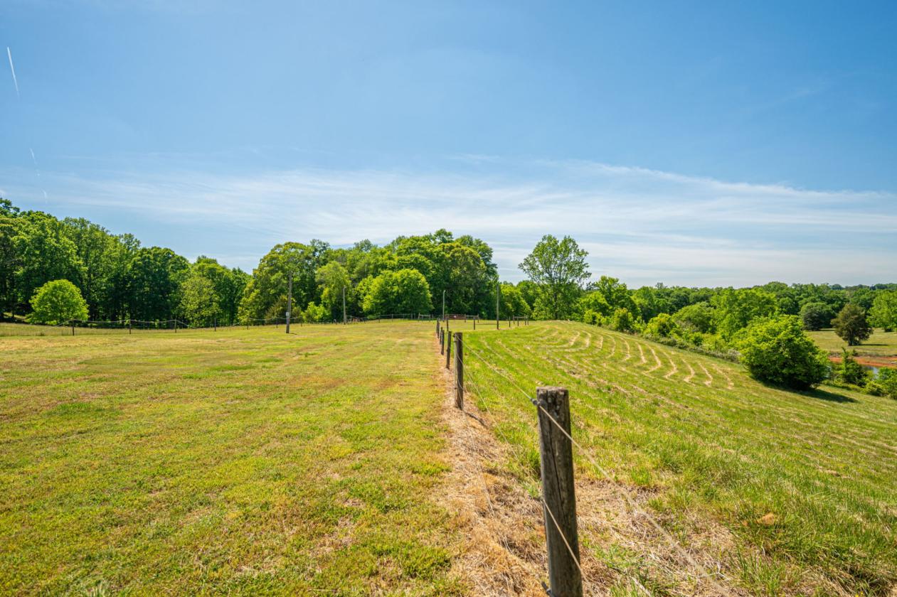 25-acre estate with river frontage and barn - photo 25
