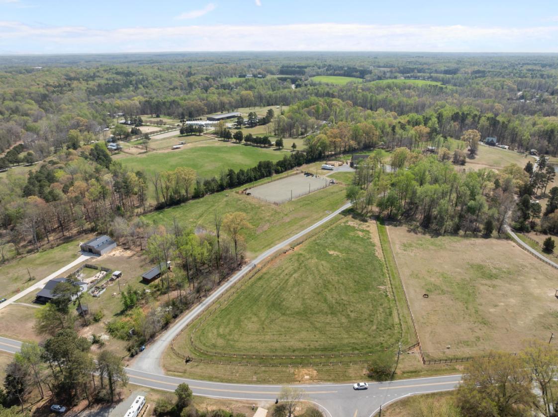 OPEN HOUSE Sat 08/01 from 11 to 4 Equestrian Ctr - photo 2