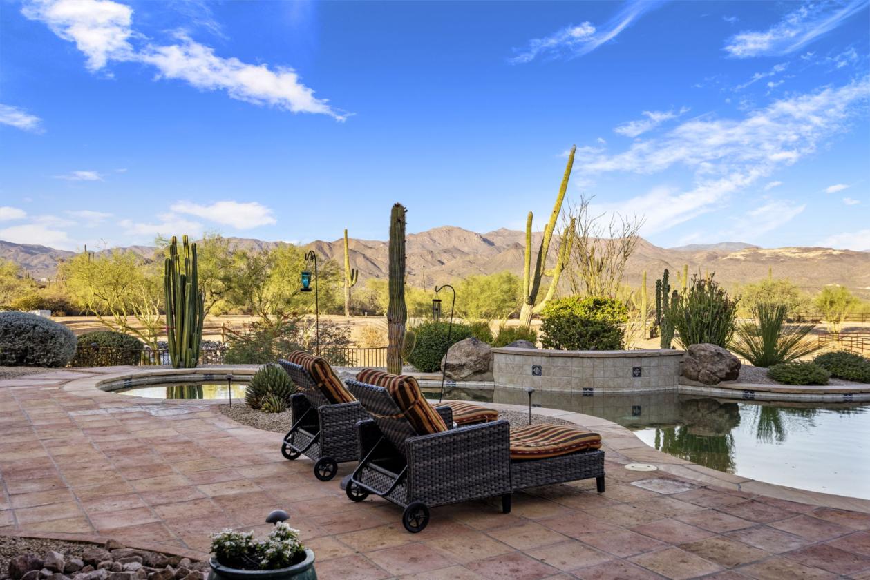 11 Acre Luxury Horse Property - Mountain Views - photo 24