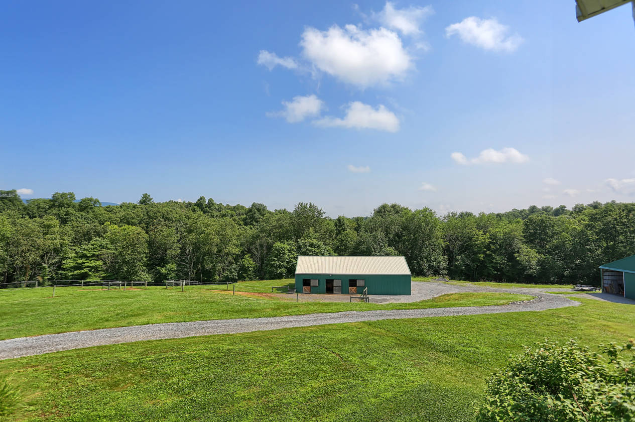 Beautiful Horse Property In South Central PA Needmore, Fulton County
