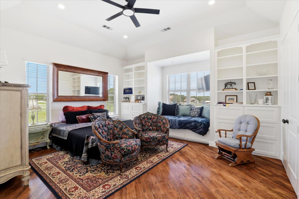 Refined North Texas Ranchette with Home & Barn - photo 21
