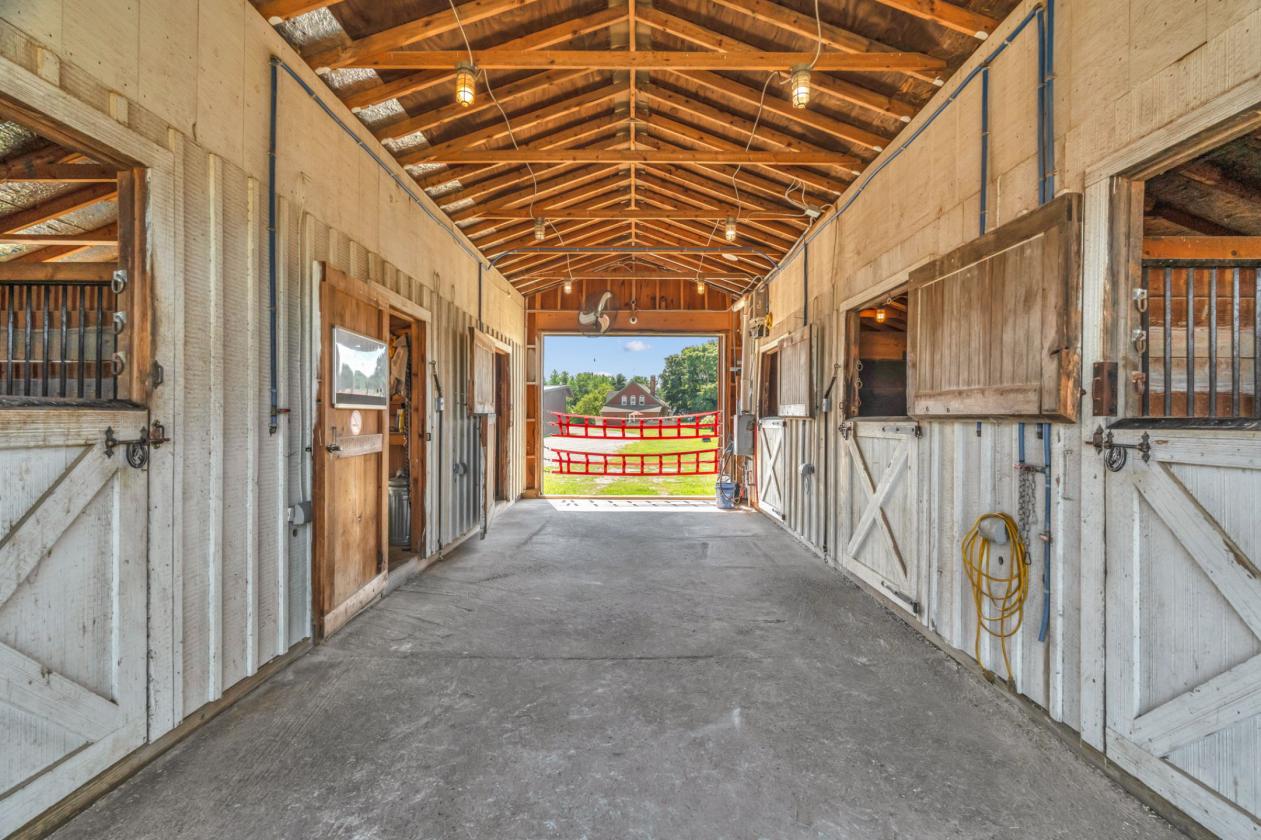 Arena's/Rodeo show & Event Venue almost 100 acres - photo 7